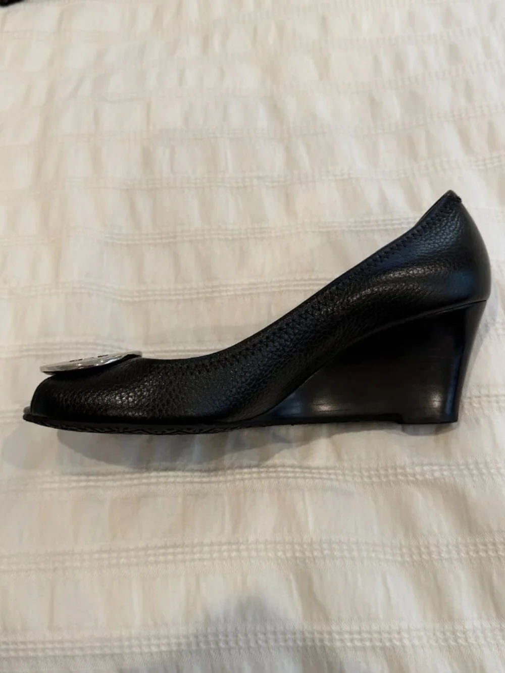 Tory Burch Sally Peep-Toe Leather Wedge Pumps Black Size 8M